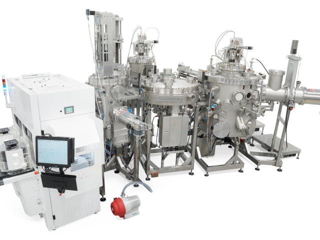 M1000 Molecular Beam Epitaxy System for ultra-low particle processing, equipped with an Equipment Front Entry Module (EFEM) it is fully compatible with a Teir 1 SEMI-Fab environment.